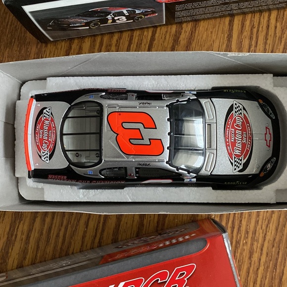 Dale Earnhardt Jr Collectible - Picture 5 of 5